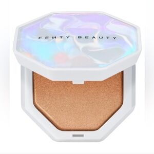 Fenty Beauty Light Diffusing Highlighter in Demi'Glow